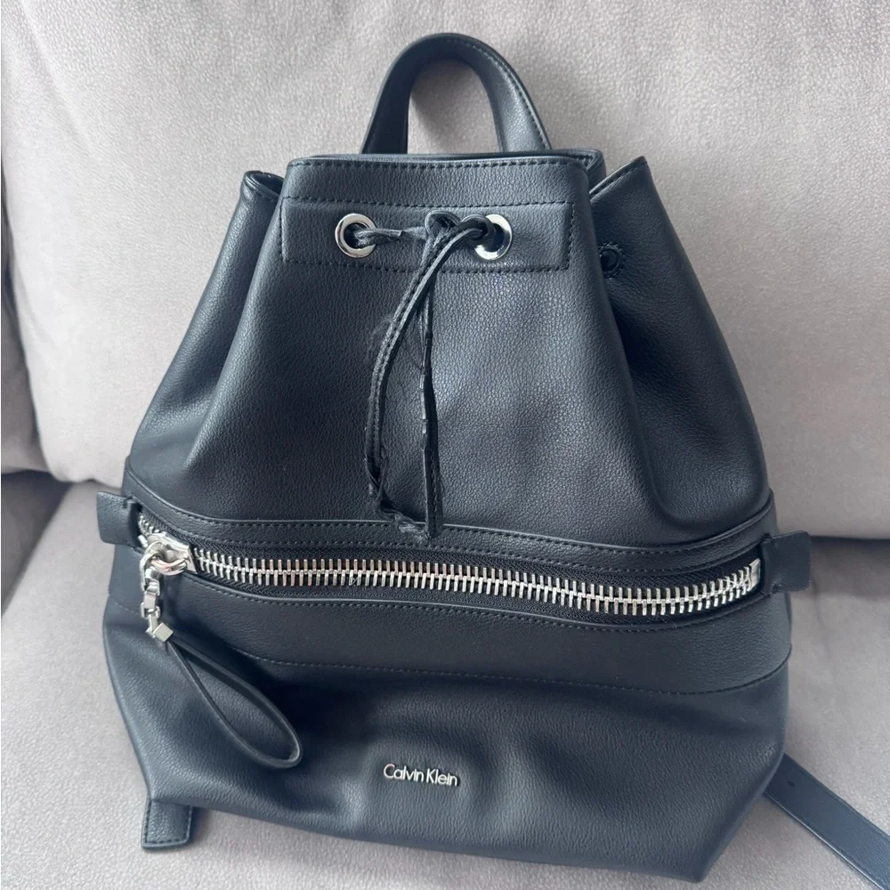 Calvin Klein Black Drawstring Backpack - Picture 1 of 4